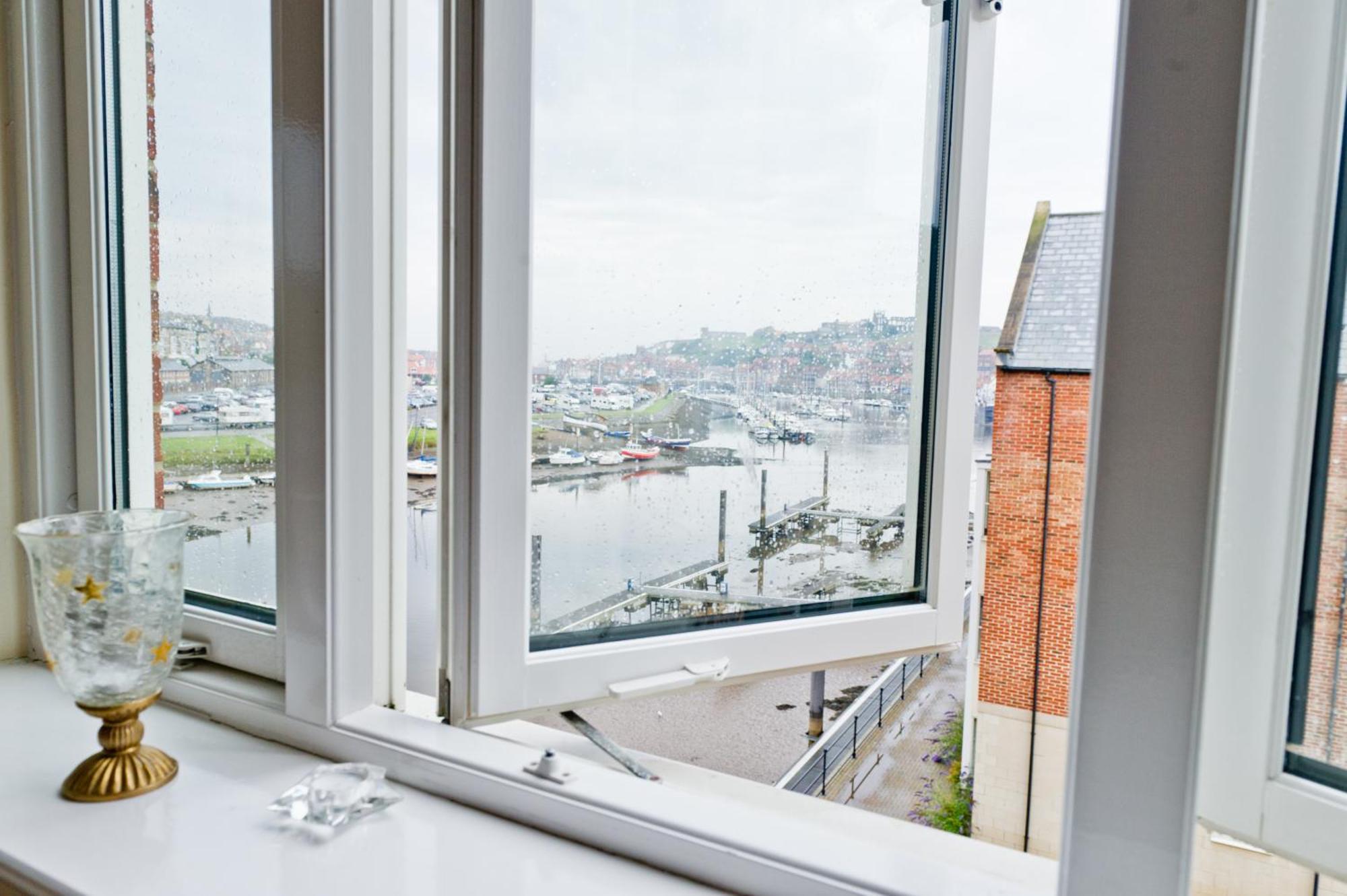 Watermark Apartments Whitby Rom bilde